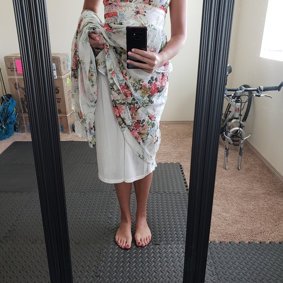 Floral Vici Dress - Picture 3 of 13